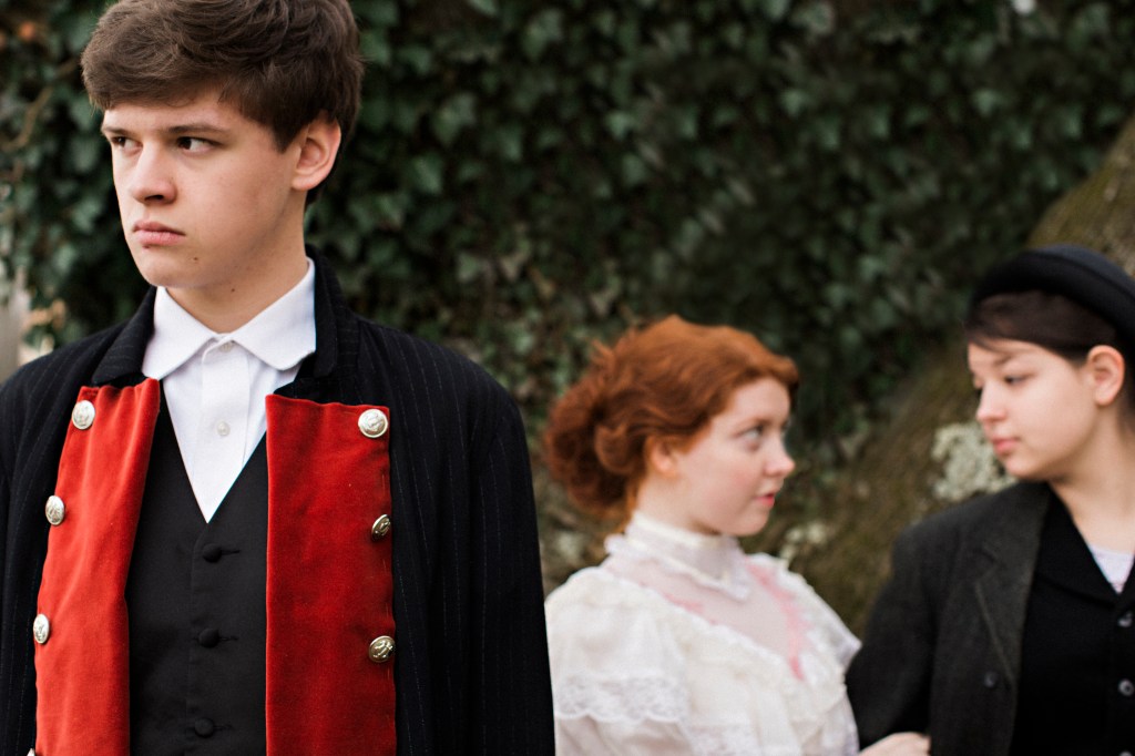 02_The-Mystery-of-Edwin-Drood